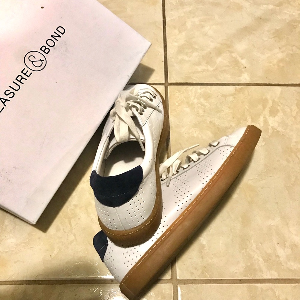 Treasure & Bond Sneakers